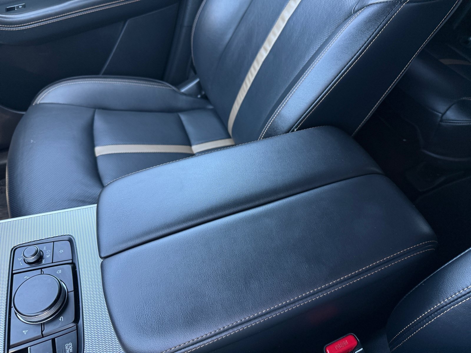 Certified Used 2024 Platinum Mazda Premium Plus image 14