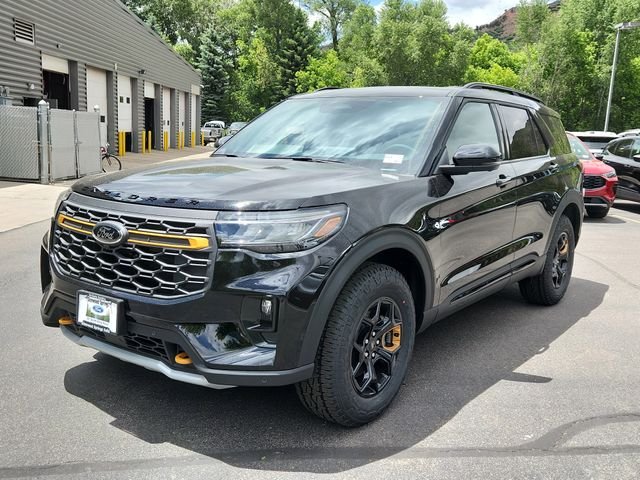 New 2026 Agate Black Metallic Ford Tremor® image 5