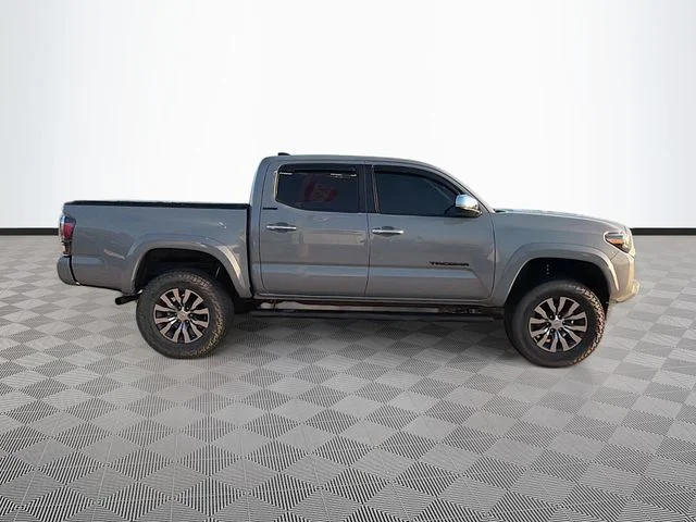 Certified Used 2020  Toyota Limited image 7