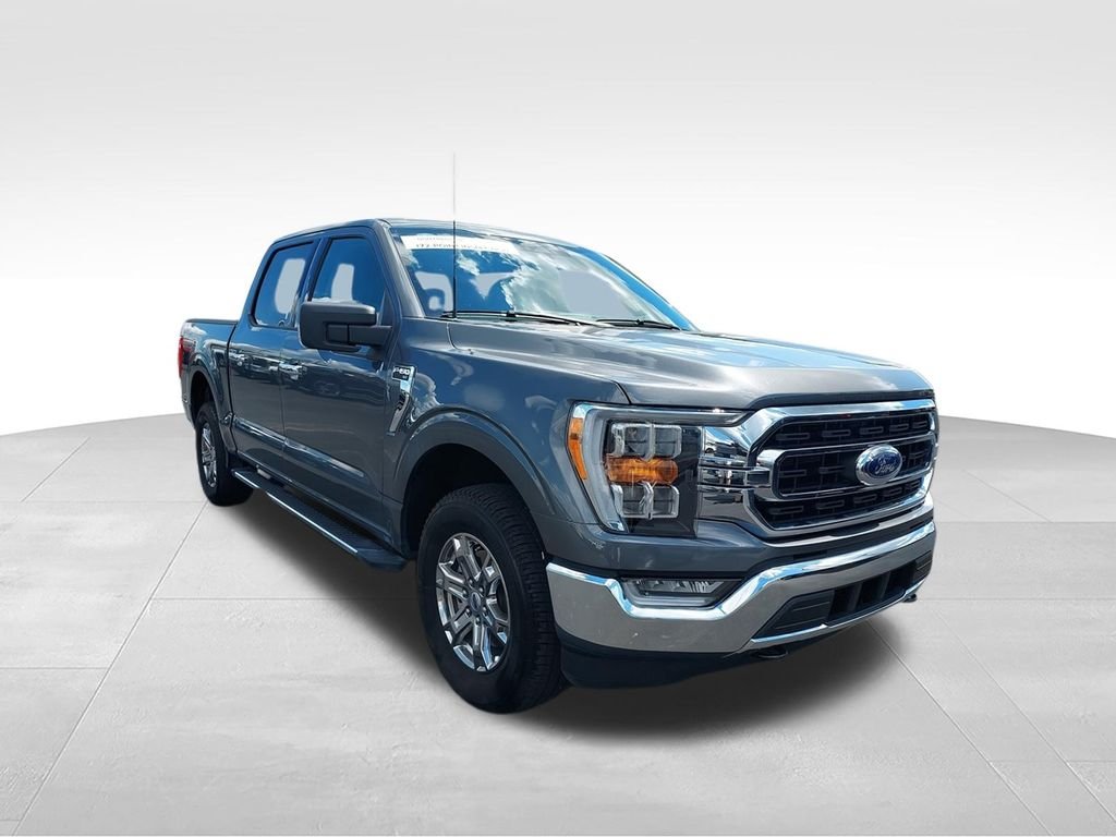 Used 2023 Gray Ford XLT image 2