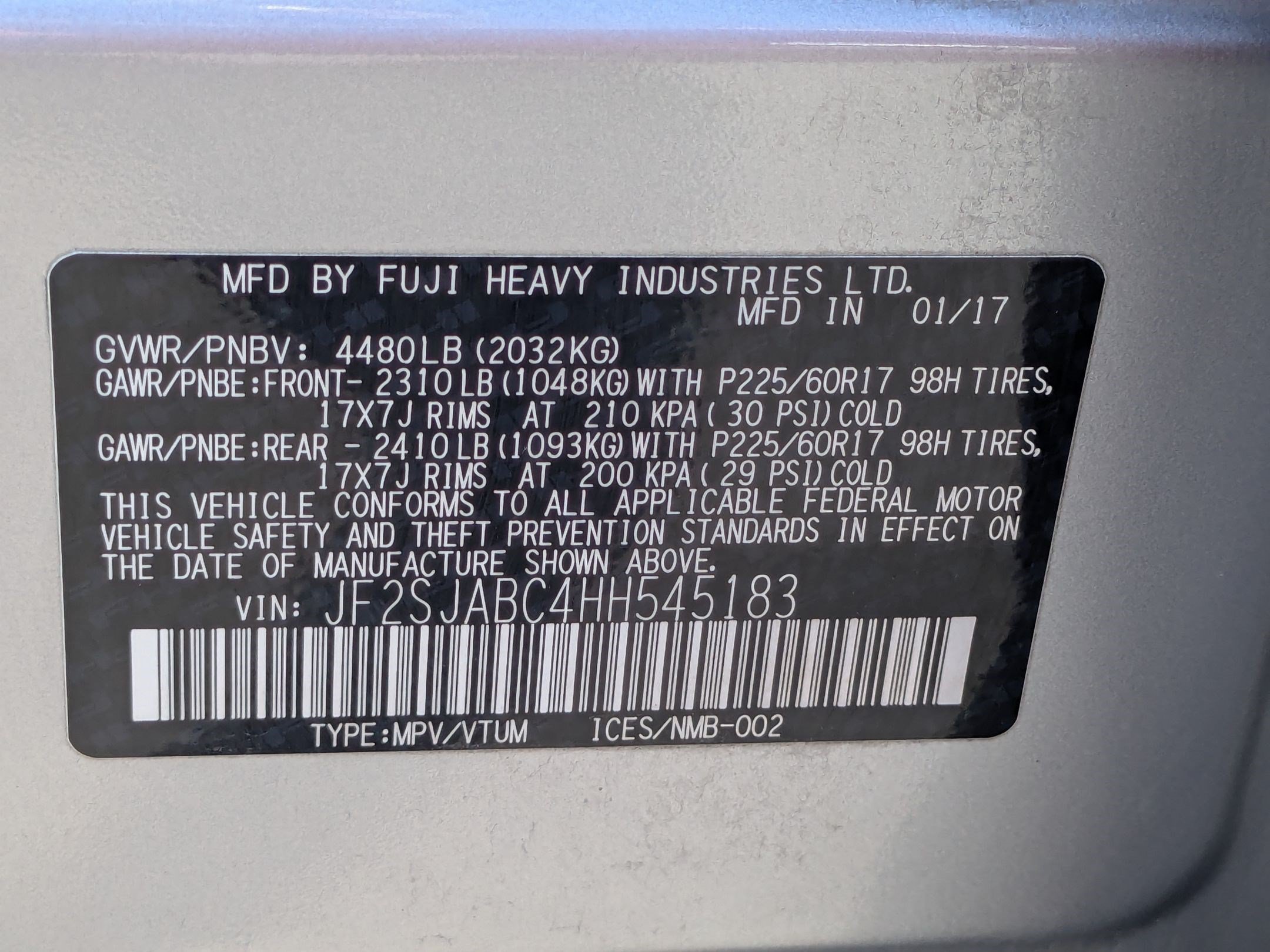 Used 2017 Ice Silver Metallic Subaru  image 34
