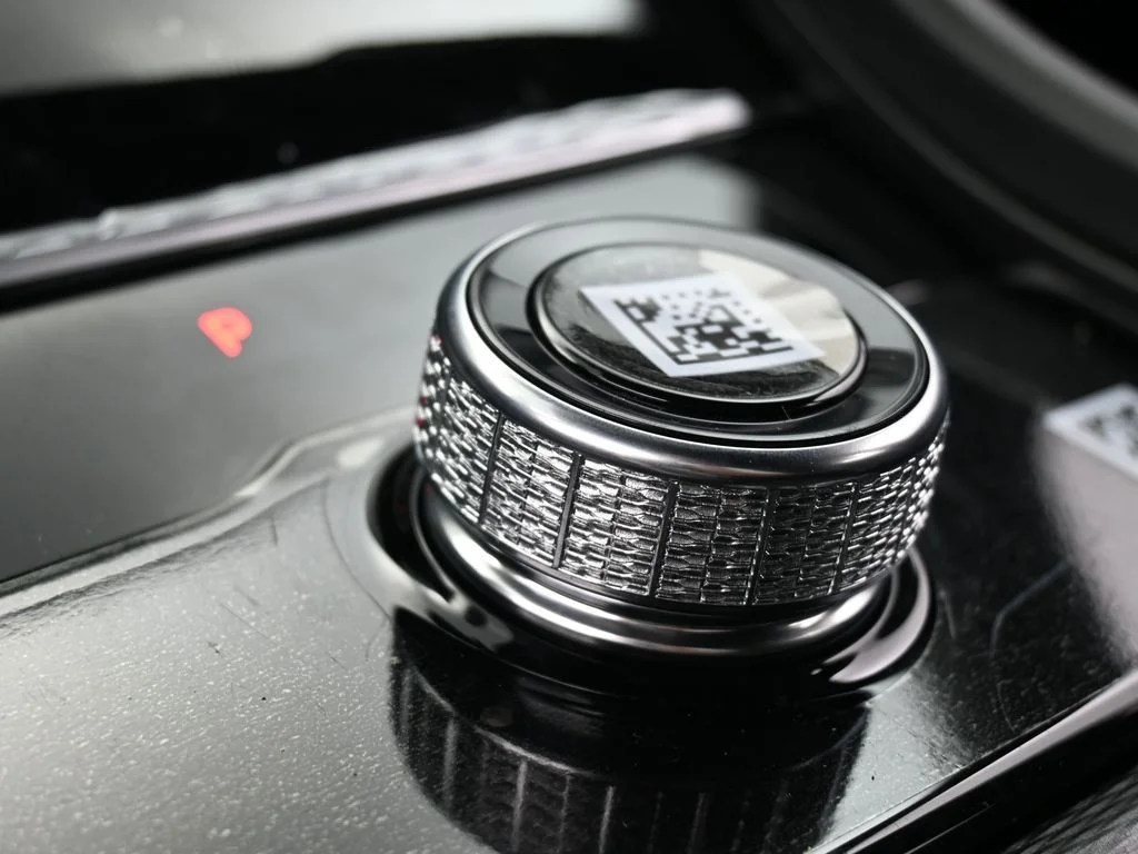 New 2026 Diamond Black Crystal Pearl-Coat Exterior Paint Jeep Altitude image 23