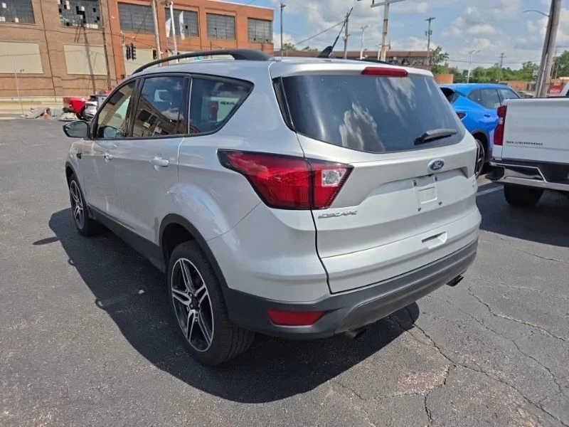 Used 2019 Silver Ford SEL image 5