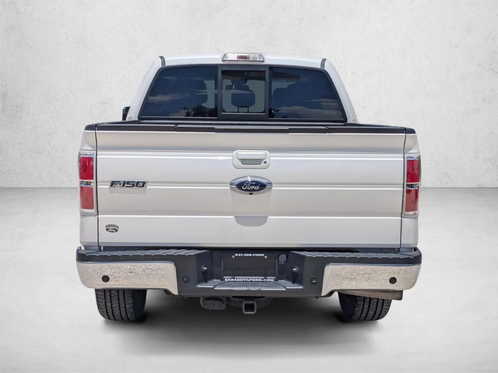 Used 2013  Ford Platinum image 6