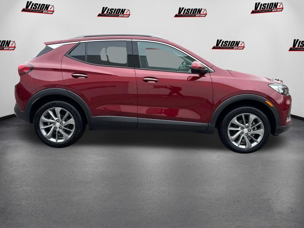 Used 2023 Red Buick Essence image 4