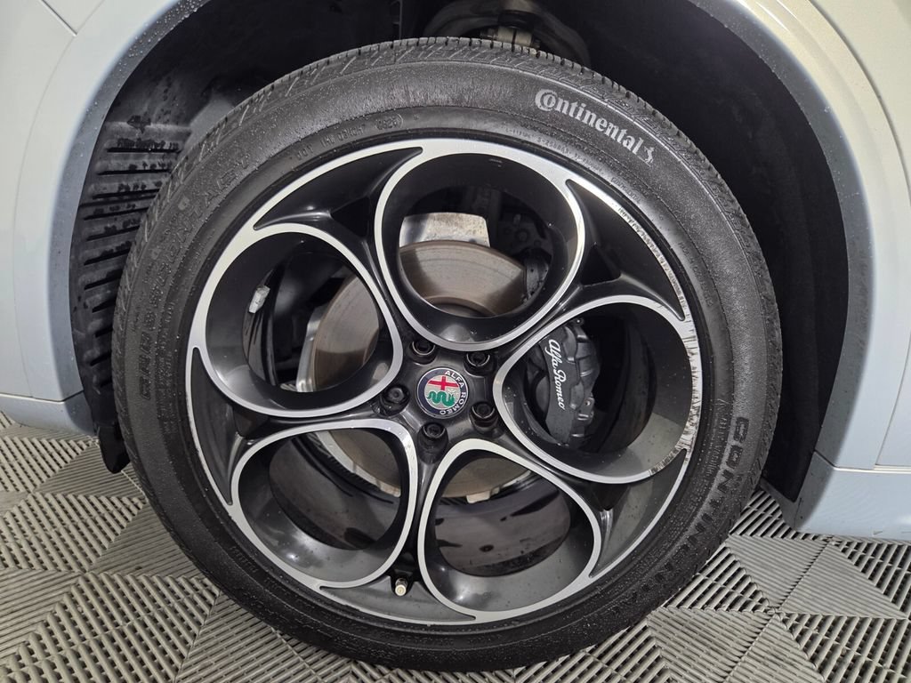 Used 2021 Lunare White Metallic Alfa Romeo Ti Sport image 7