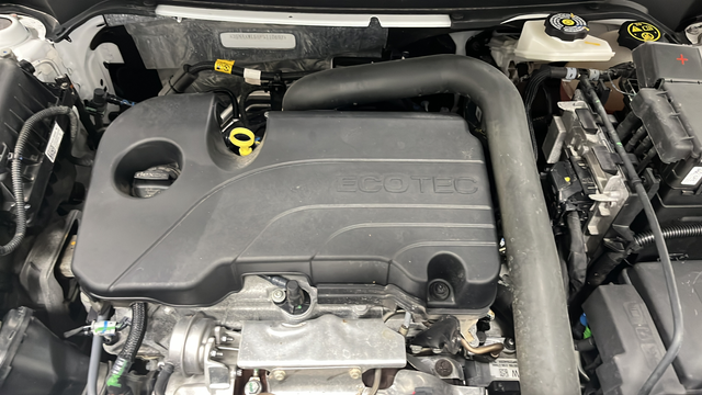 Used 2023 Summit White Chevrolet RS image 27