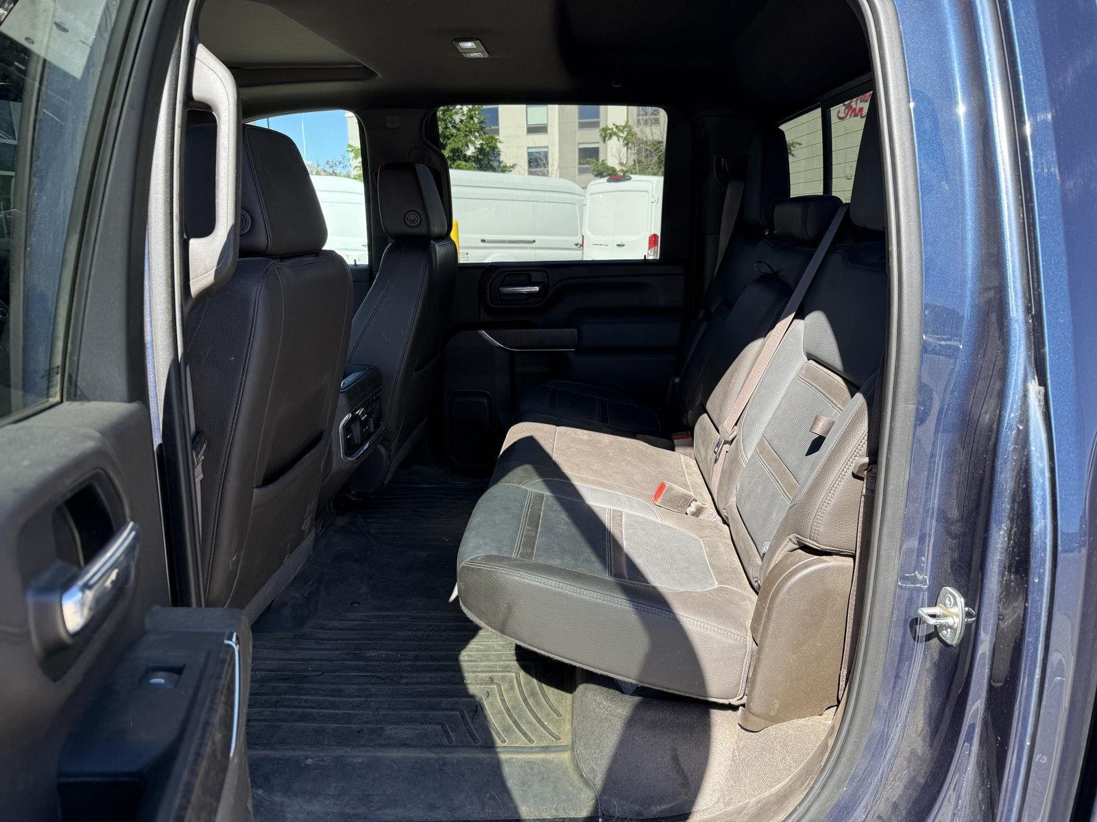 Used 2022 Pacific Blue Metallic GMC Denali image 8