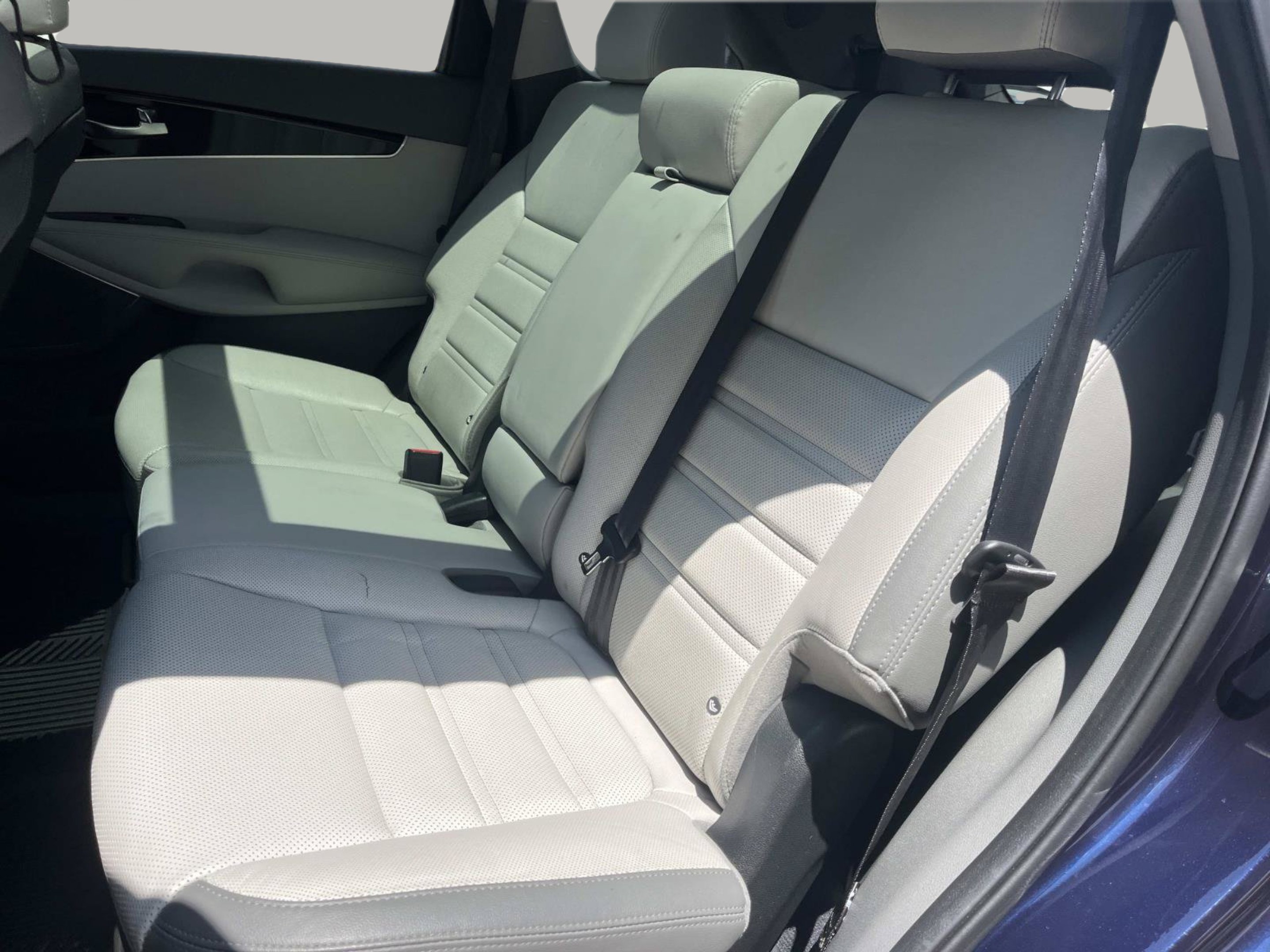 Used 2020 Imperial Blue Kia SX V6 image 21
