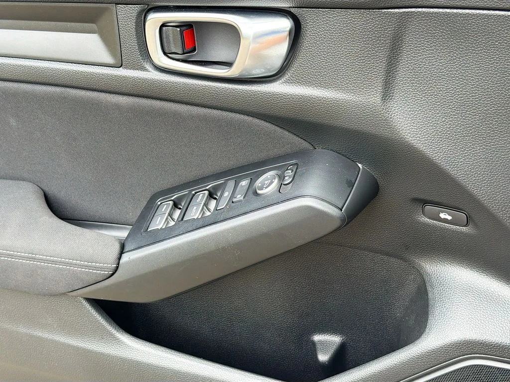 Used 2025 Platinum White Honda Sport image 18