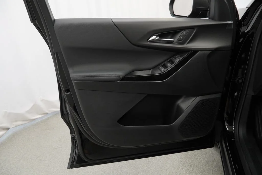 New 2027 Mosaic Black Metallic Chevrolet LT image 22