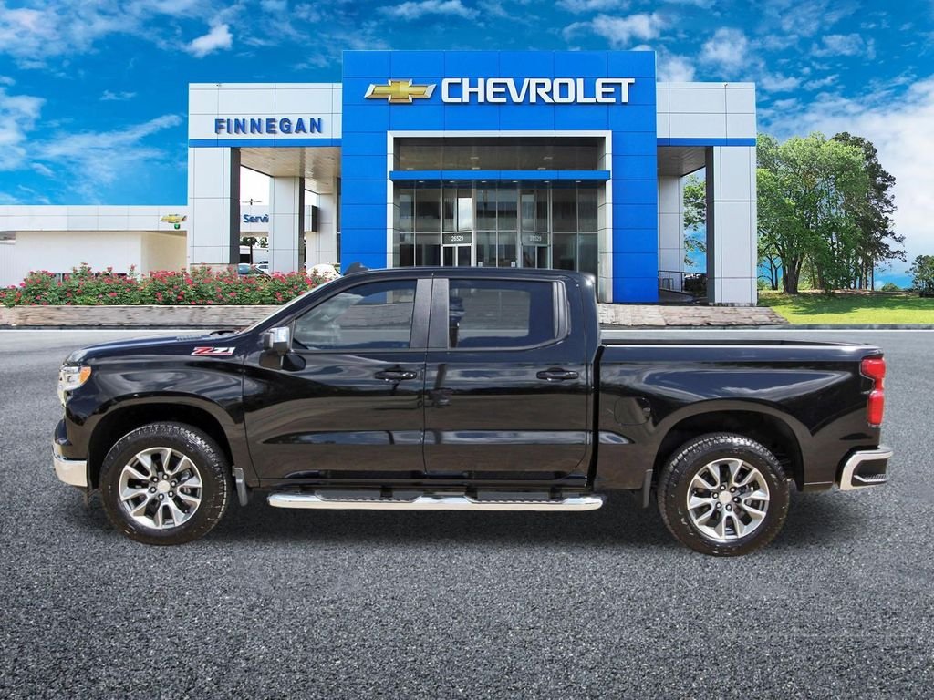 Used 2026 Black Chevrolet LT image 4