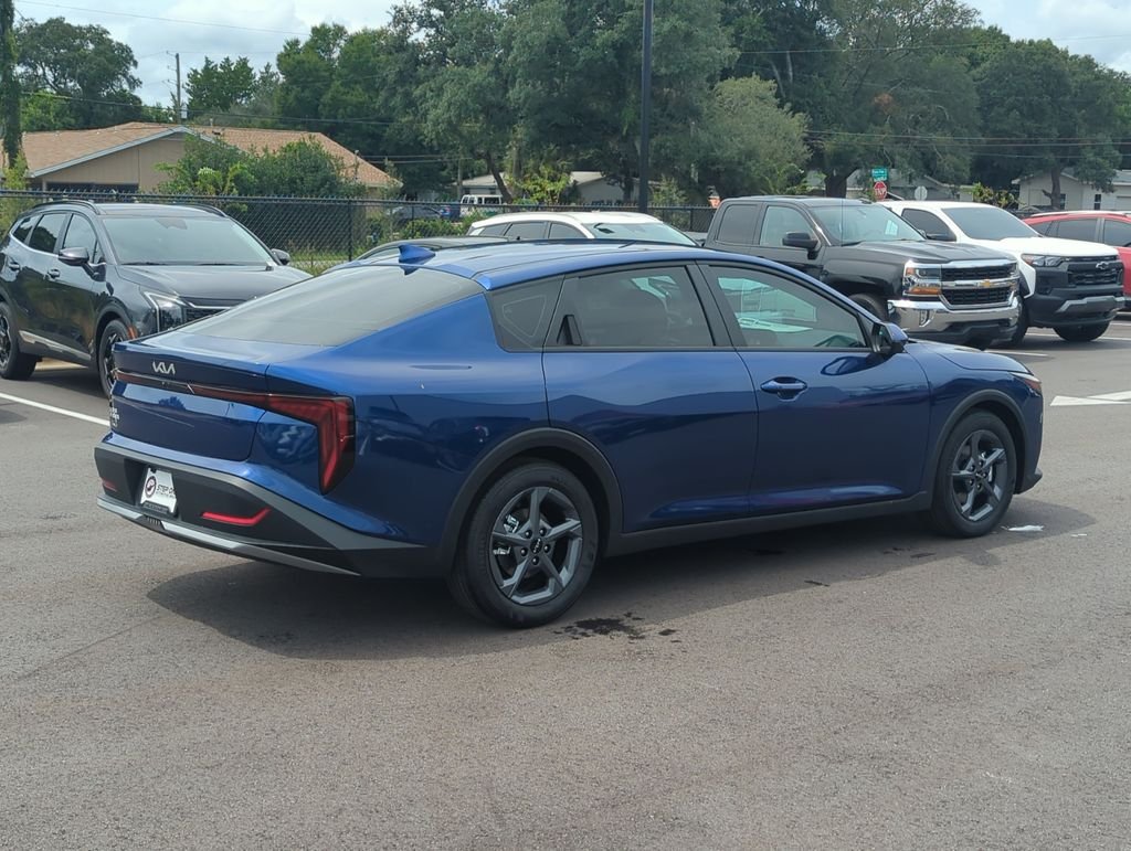 New 2026 Deep Sea Blue Kia LXS image 7