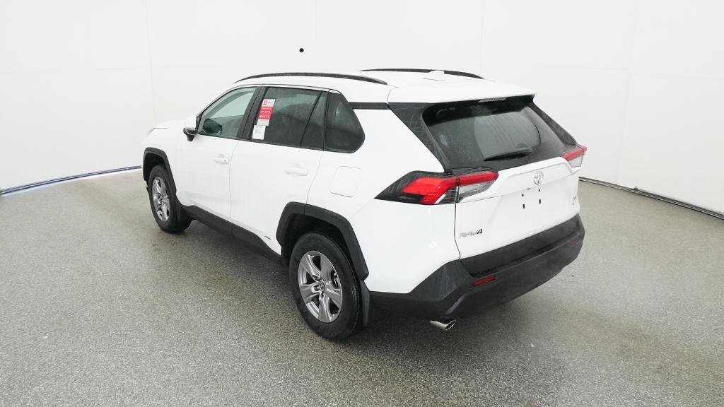 2025 Toyota RAV4 XLE - Photo 22