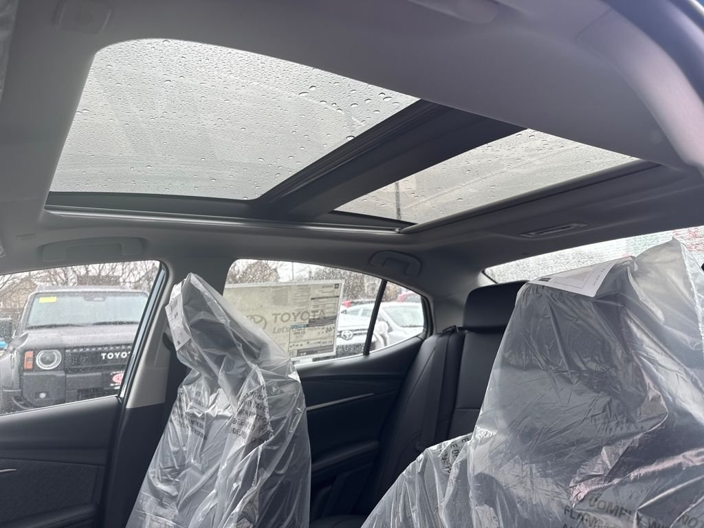 New 2026 Ocean Gem Toyota XLE image 18