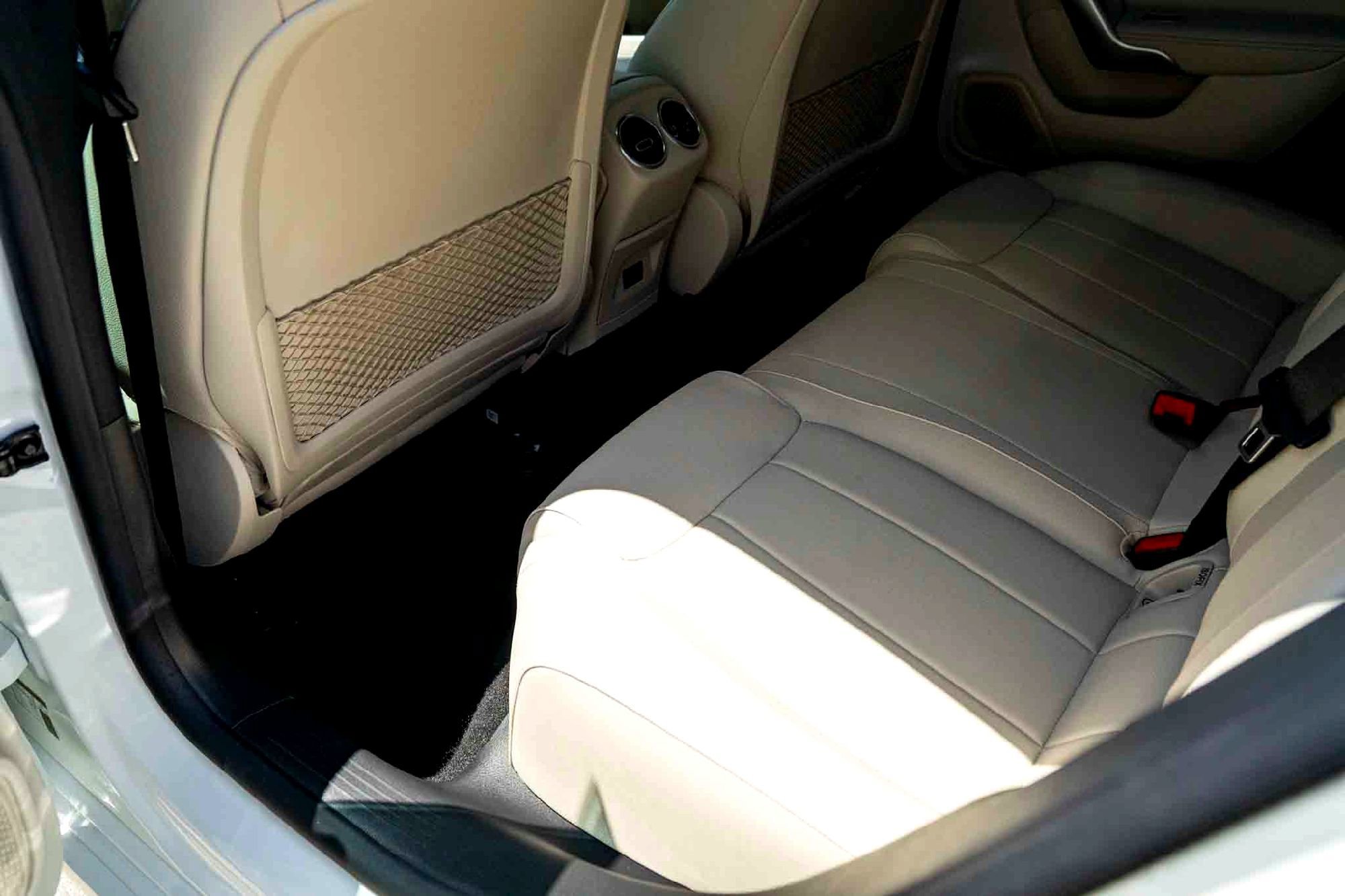 Used 2025 Polar White Mercedes-Benz CLA 250 image 24