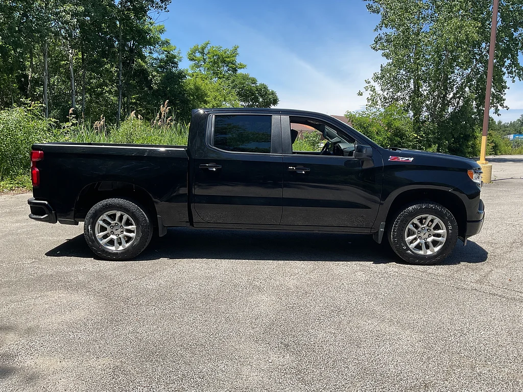 Used 2023 Black Chevrolet RST image 4