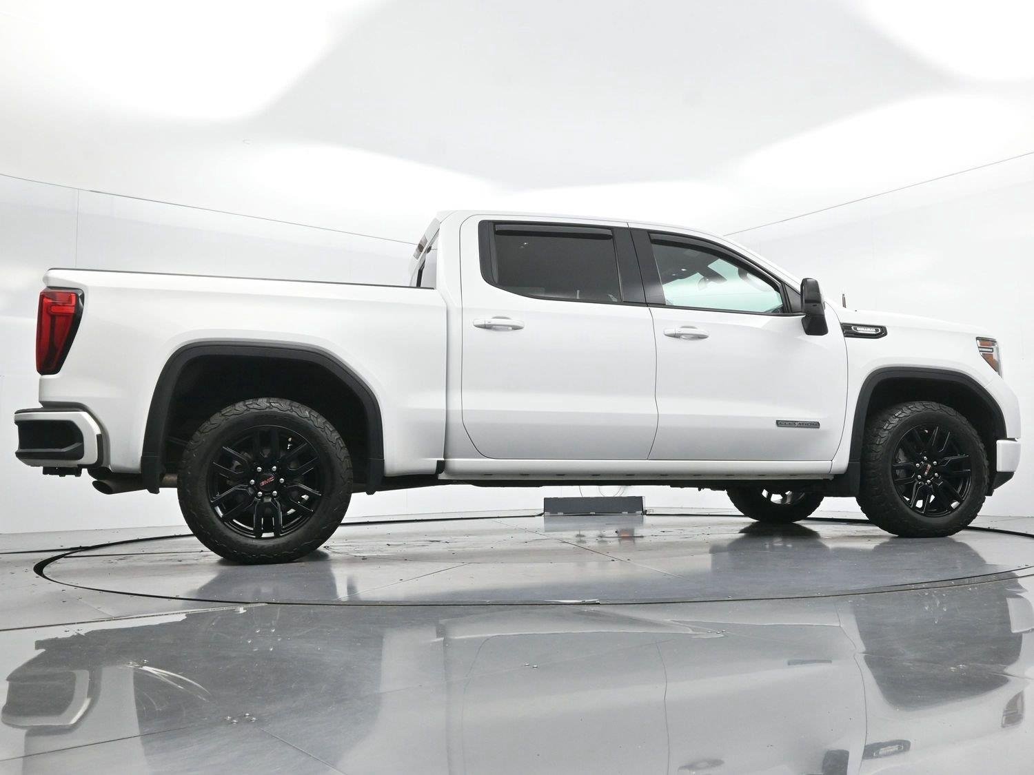 Used 2020 Summit White GMC Elevation image 50