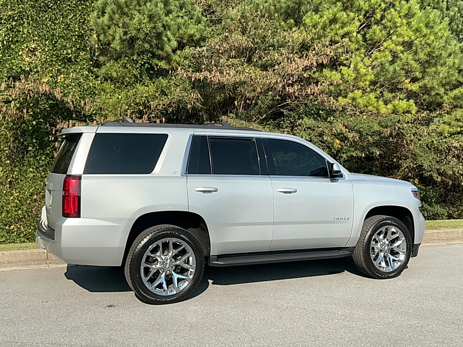 Used 2019 Silver Ice Metallic Chevrolet LT image 2