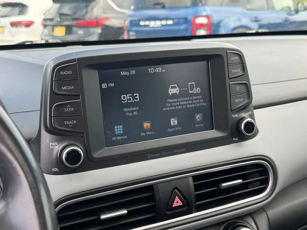 Used 2018 White Hyundai Limited image 23
