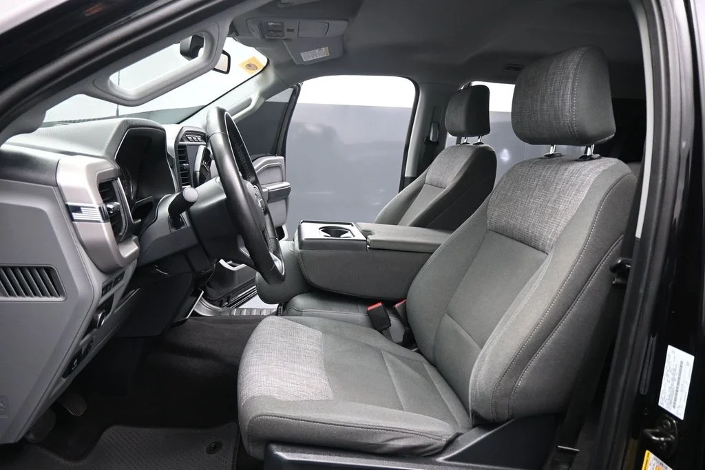 Used 2023 Black Ford XLT image 10