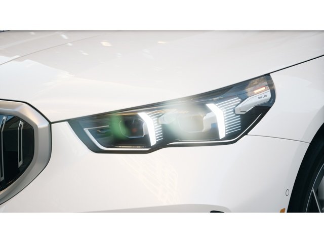 New 2027 Mineral White Metallic BMW 530i image 6