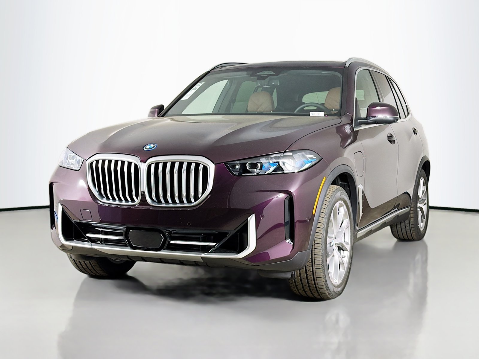 New 2026 Mora Metallic BMW xDrive50e image 3