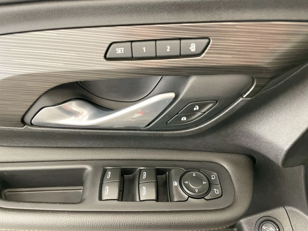 Used 2020 GRAY GMC SLT image 24