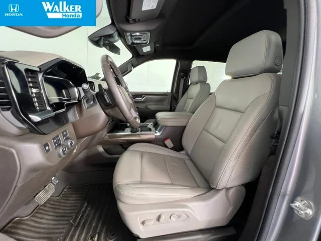 Used 2025 Sterling Gray Metallic Chevrolet LT image 13