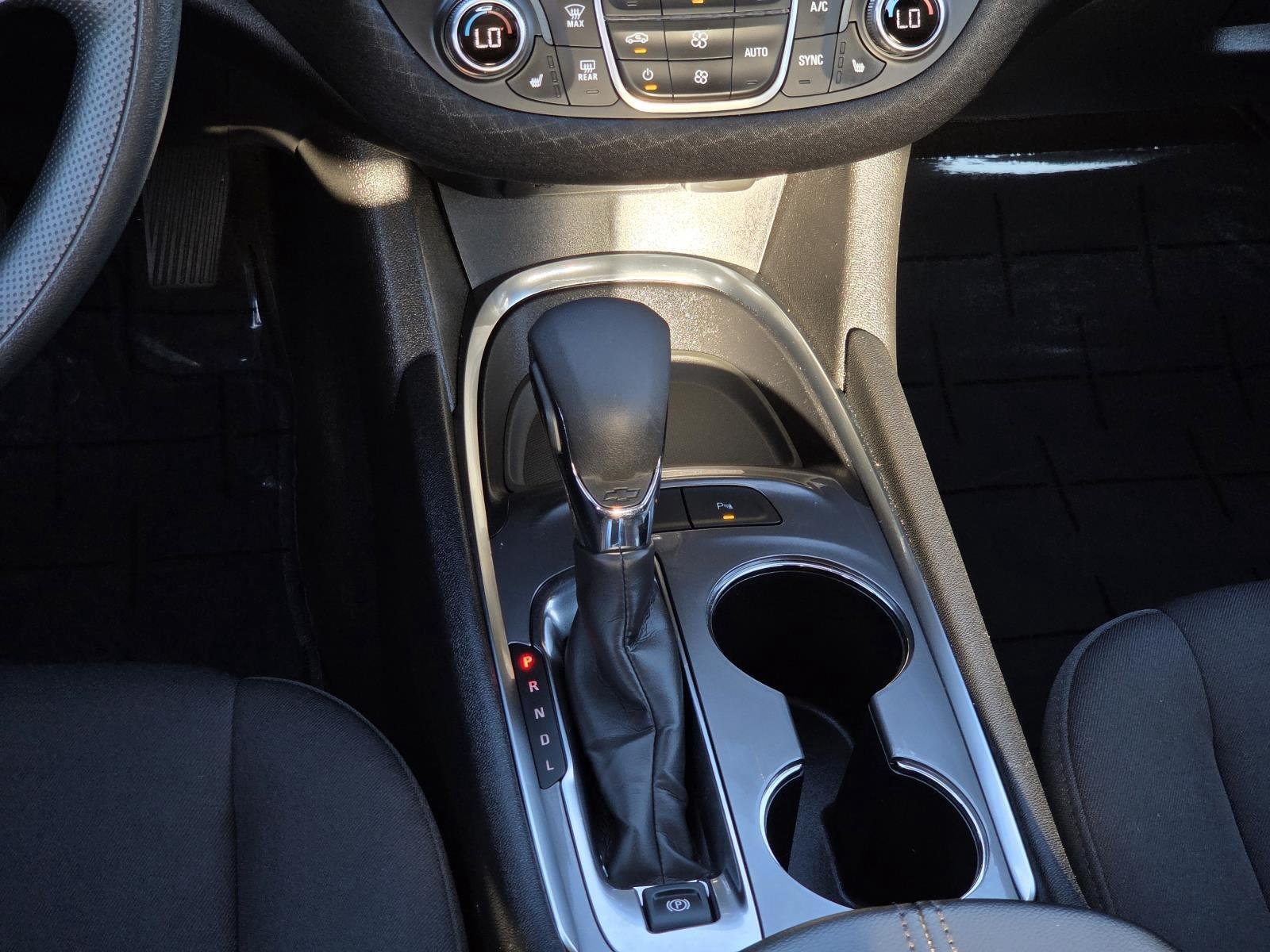 Used 2025 Summit White Chevrolet LT image 14