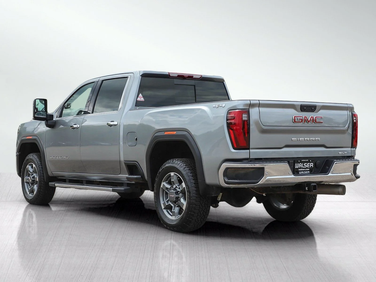 Used 2025 Sterling Metallic GMC SLT image 3