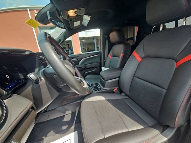 Used 2023 Summit White Chevrolet Z71 image 22