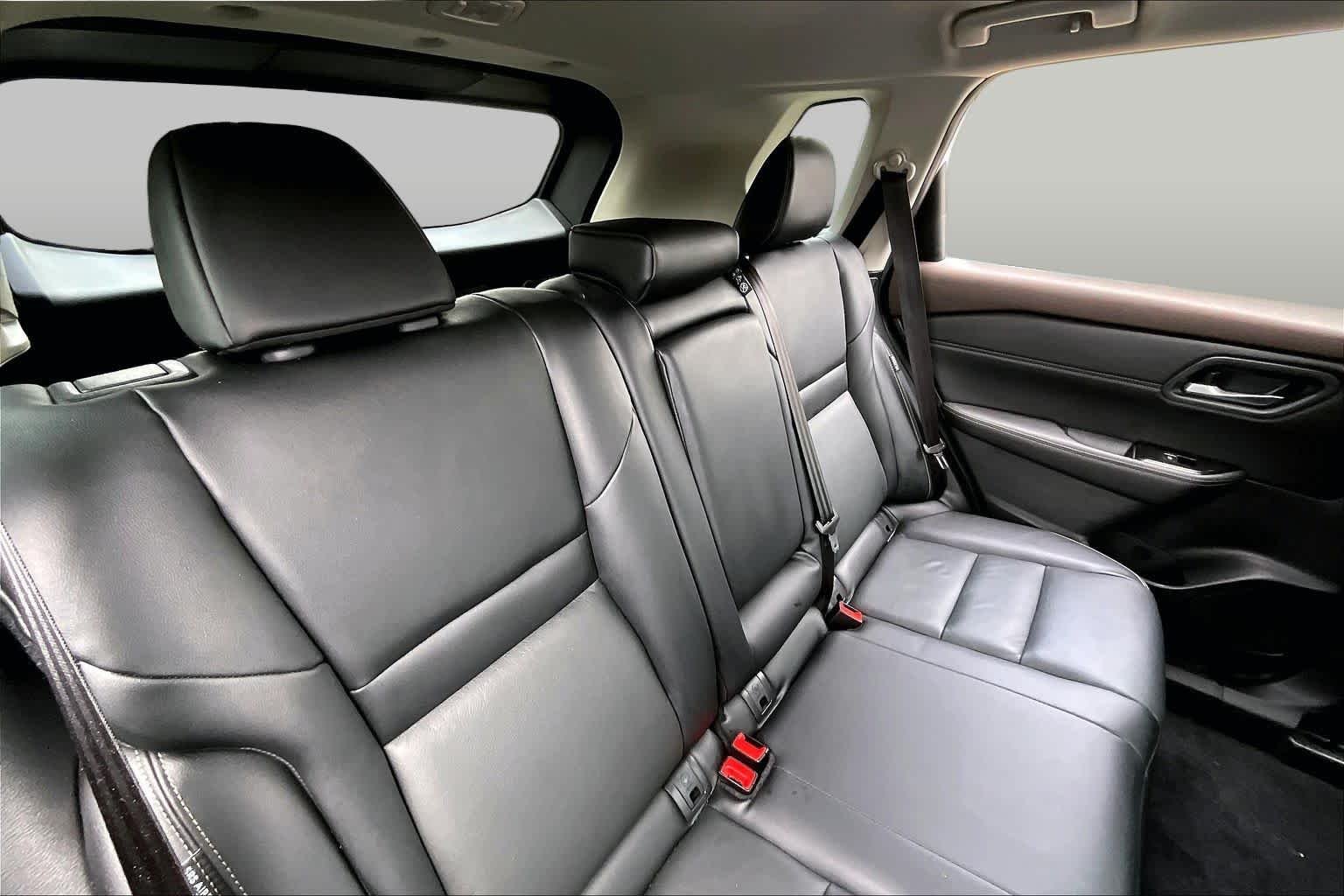 Used 2022 BRILLIANT SILVE Nissan SL image 20