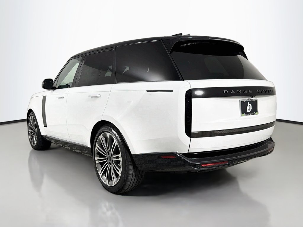 New 2026 Fuji White Land Rover SE image 30