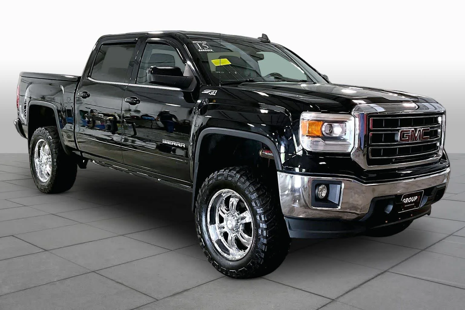 Used 2015 Onyx Black GMC SLE image 3
