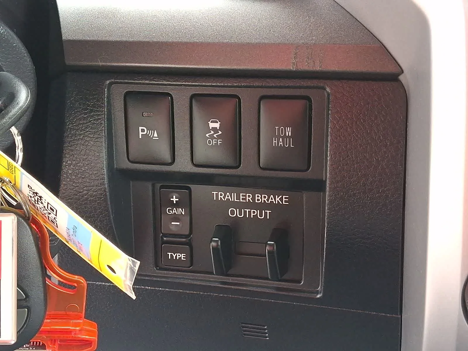 Used 2017 Super White Toyota SR5 image 29