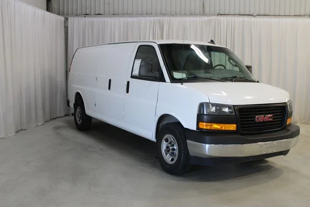 Used 2018 White GMC Work Van image 27