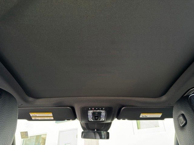 Certified Used 2025  Mercedes-Benz GLE 580 image 8