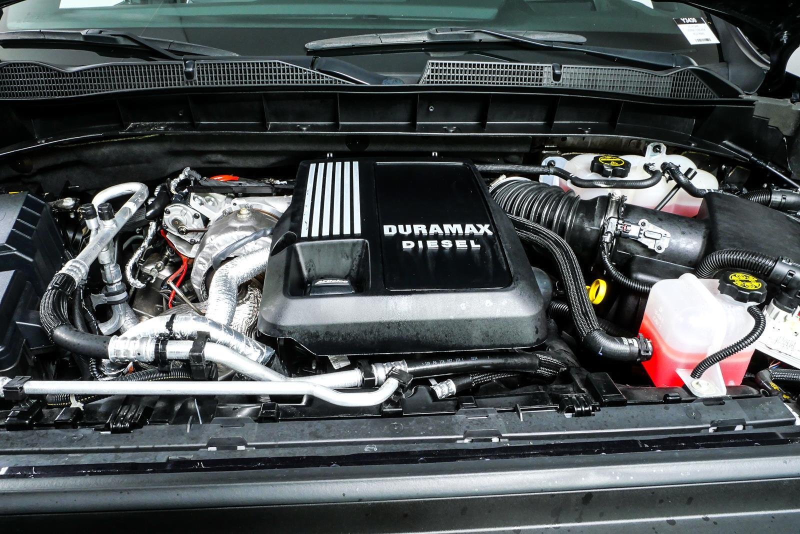 Used 2024 Titanium Rush Metallic GMC AT4X image 34