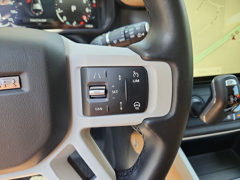 Used 2026 Fuji White Land Rover S image 22