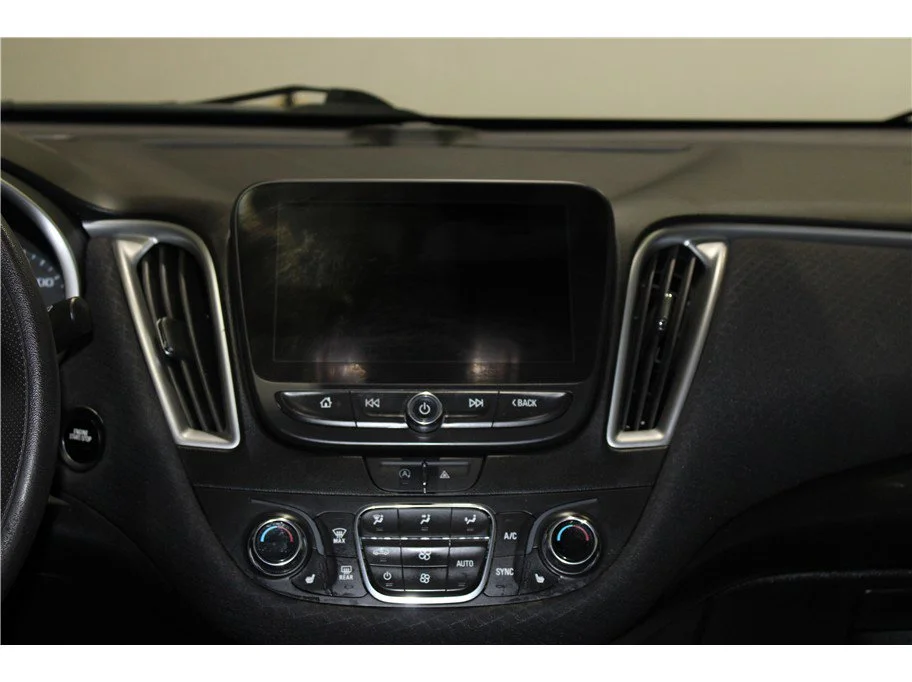 Used 2023 Summit White Chevrolet LT image 16