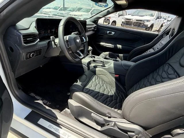 Used 2025 Oxford White Ford GT Premium image 36