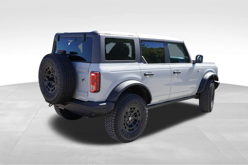 Used 2026 Avalanche Gray Ford Big Bend image 3