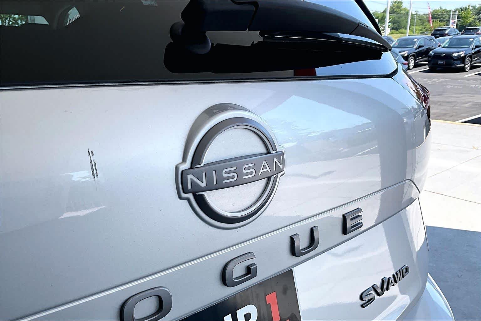 Used 2024 Brilliant Silver Metallic Nissan SV image 31