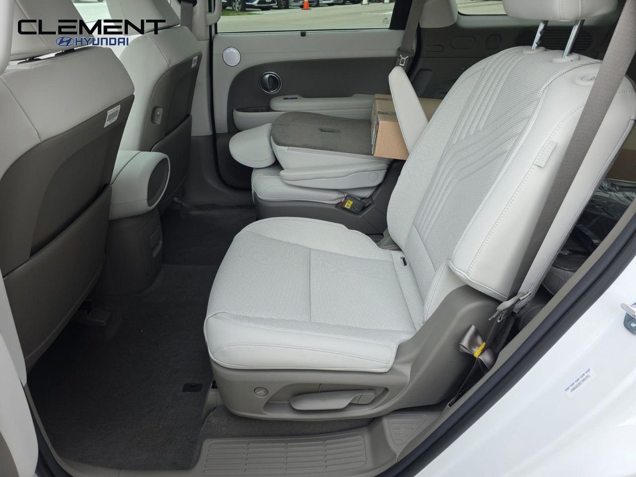 New 2026 White Hyundai SEL AWD image 29