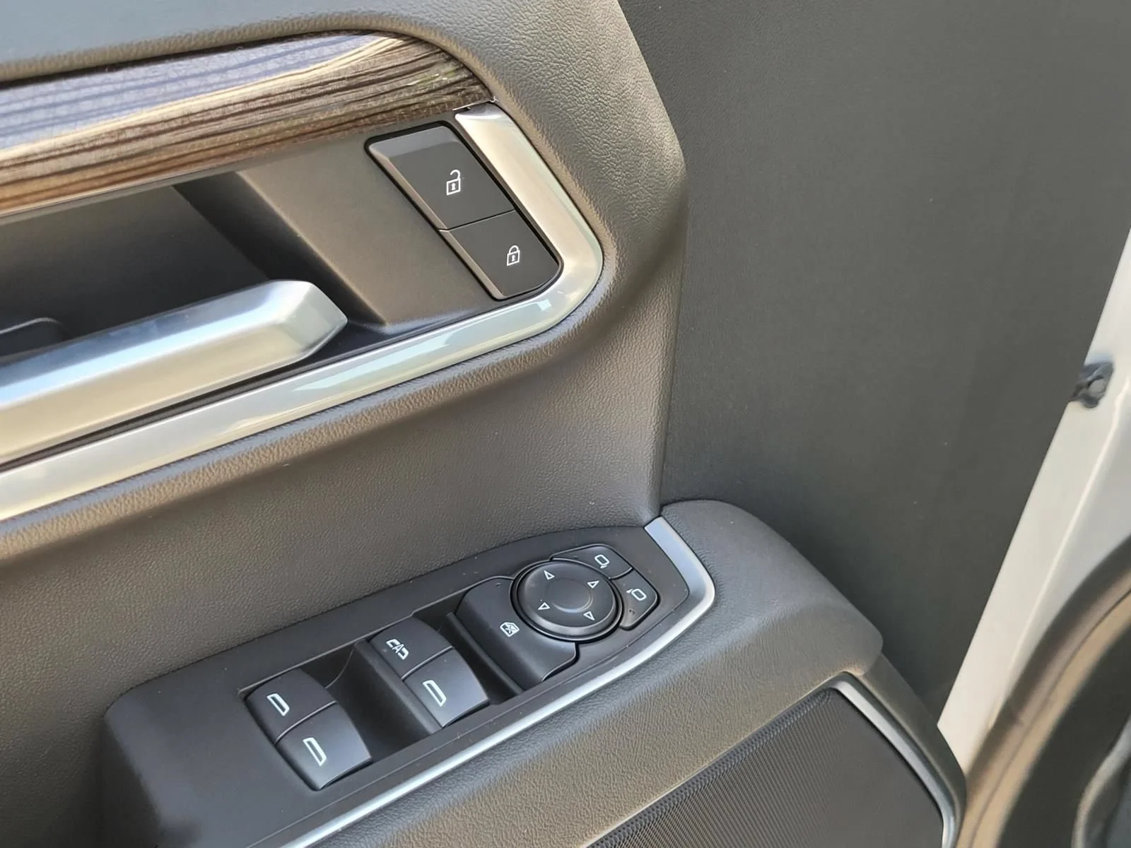 2026 Chevrolet Silverado 1500 RST - Photo 13