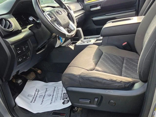 Used 2018 Silver Toyota SR5 image 5