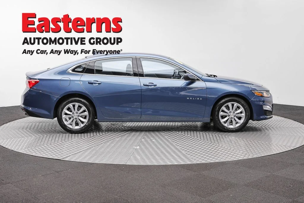 Used 2025 Blue Chevrolet LT image 4