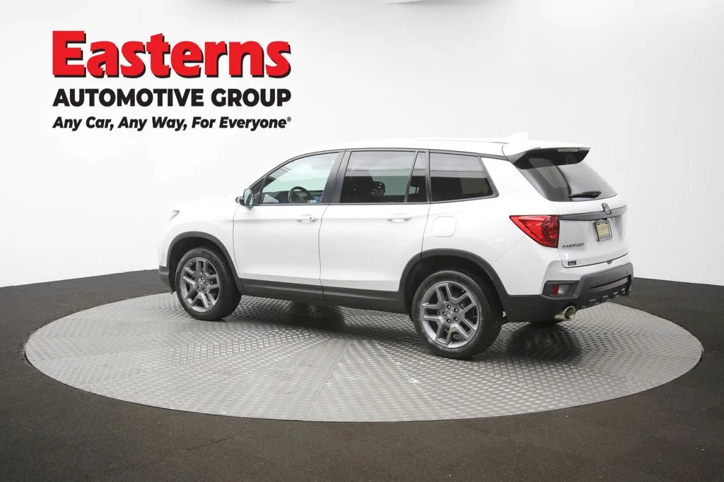 Used 2023 White Honda EX-L image 65