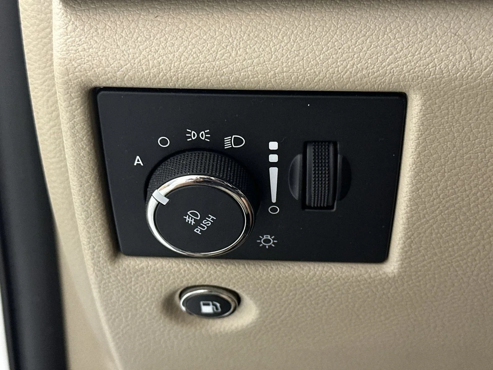 Used 2021 White Jeep Laredo E image 22